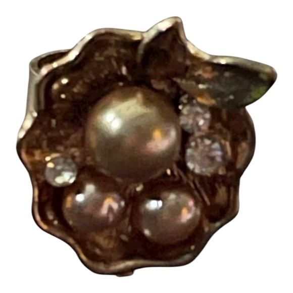 Vintage Statement Cocktail Ring – Gold Tone with Faux Pearls & Rhinestones - Picture 7 of 8